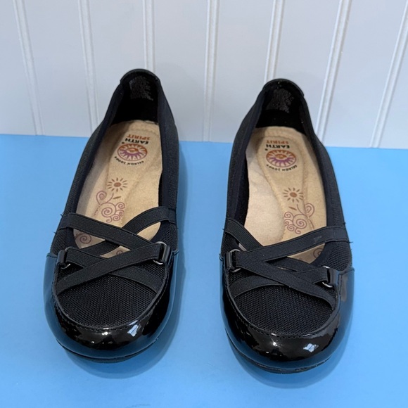 Earth Spirit Patent Leather & Fabric Flat Shoe
Black Size 8 - Picture 13 of 16